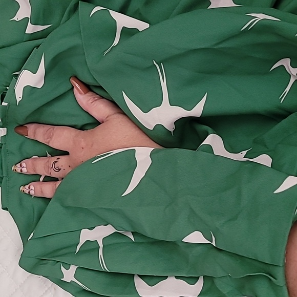 Green tunic from eShakti. The sleeves are open style down to 3/4 length - Picture 4 of 4